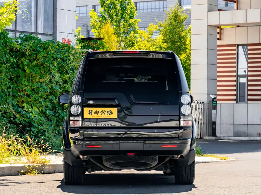 Land Rover Discovery — миниатюра 7