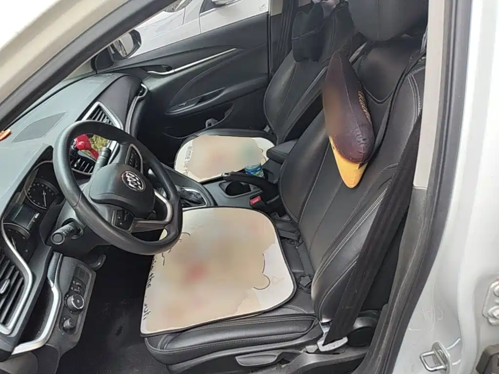 Buick Excelle — миниатюра 15