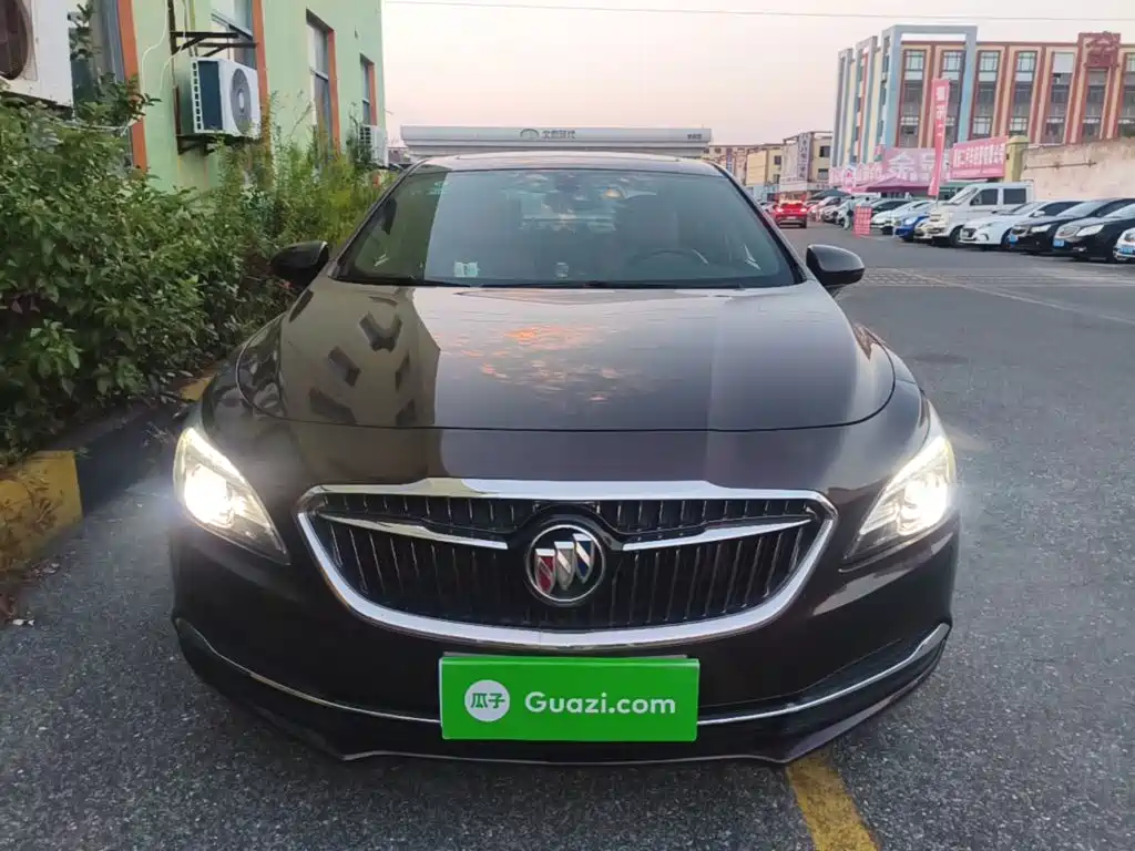 Buick LaCrosse — миниатюра 3