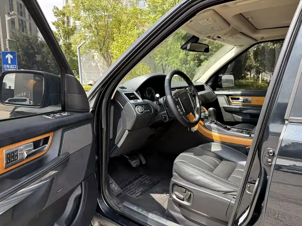 Land Rover Sport — миниатюра 4