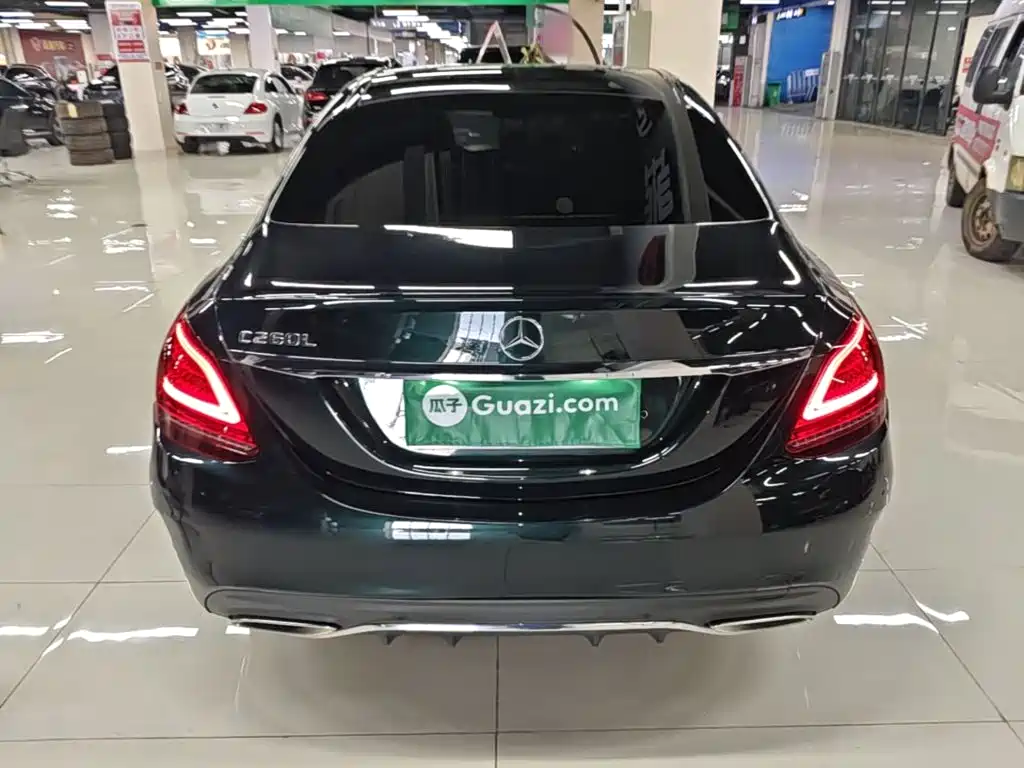 Mercedes-Benz C-Class — миниатюра 6