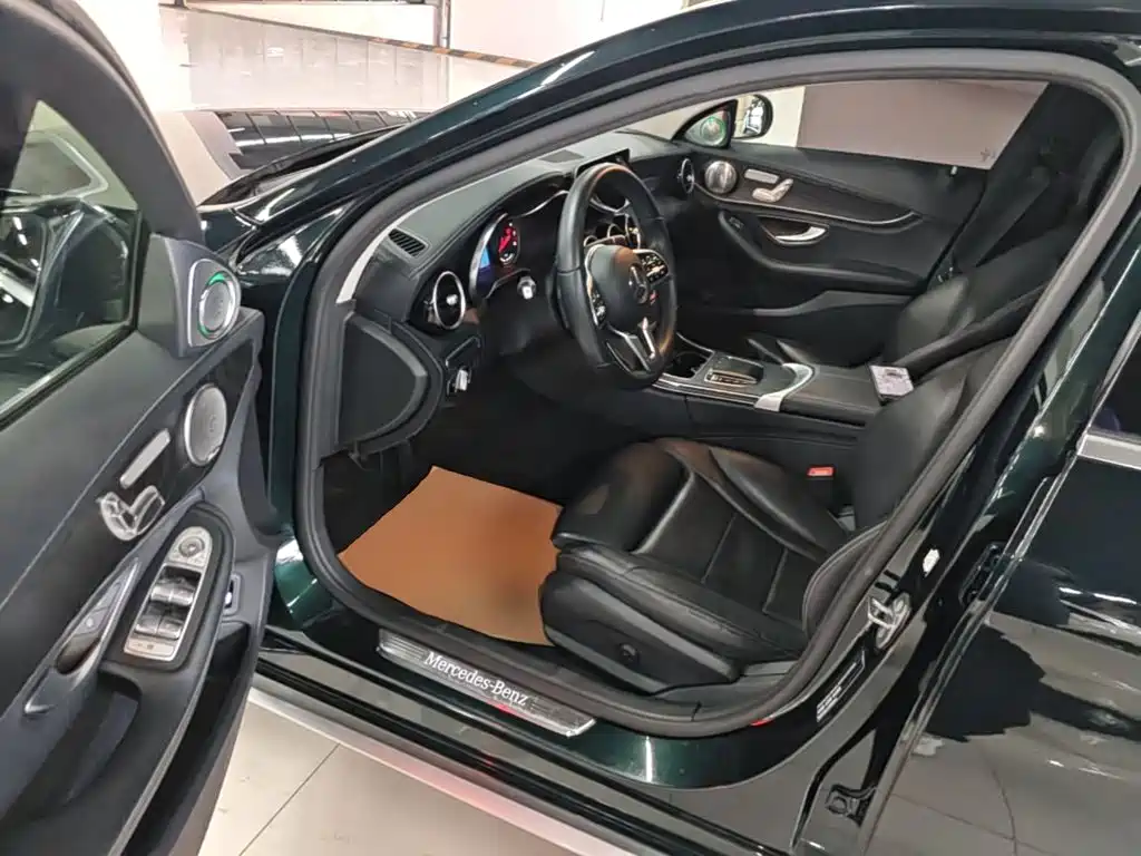 Mercedes-Benz C-Class — миниатюра 16
