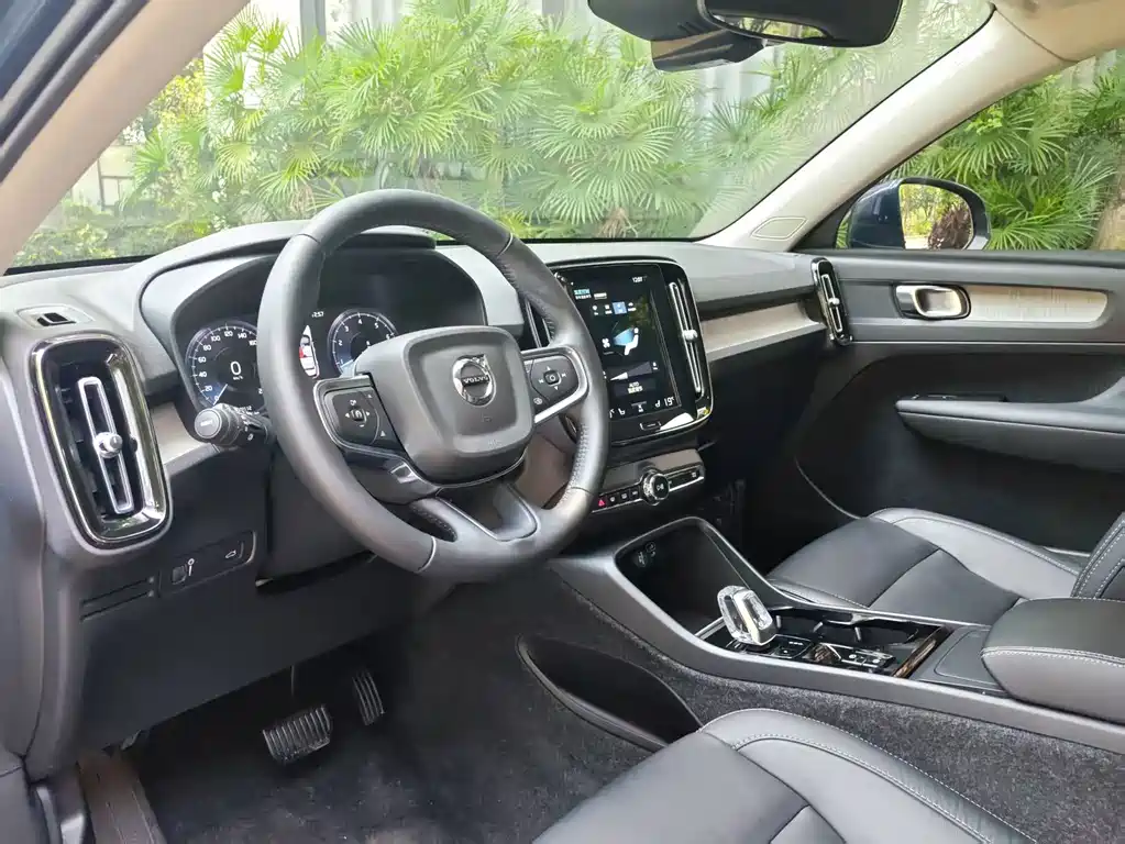 Volvo XC40 — миниатюра 14