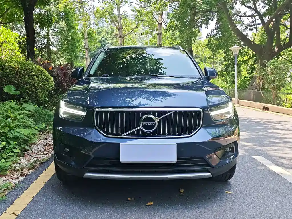 Volvo XC40 — миниатюра 2