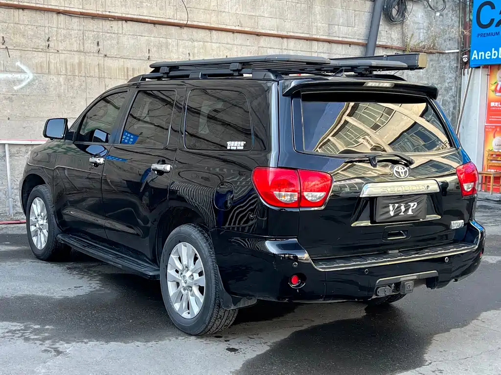Toyota Sequoia — миниатюра 9