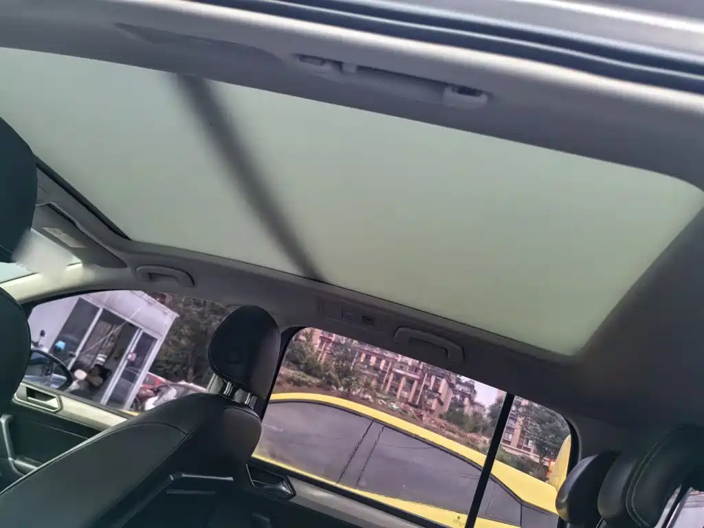 Volkswagen Touran — миниатюра 15