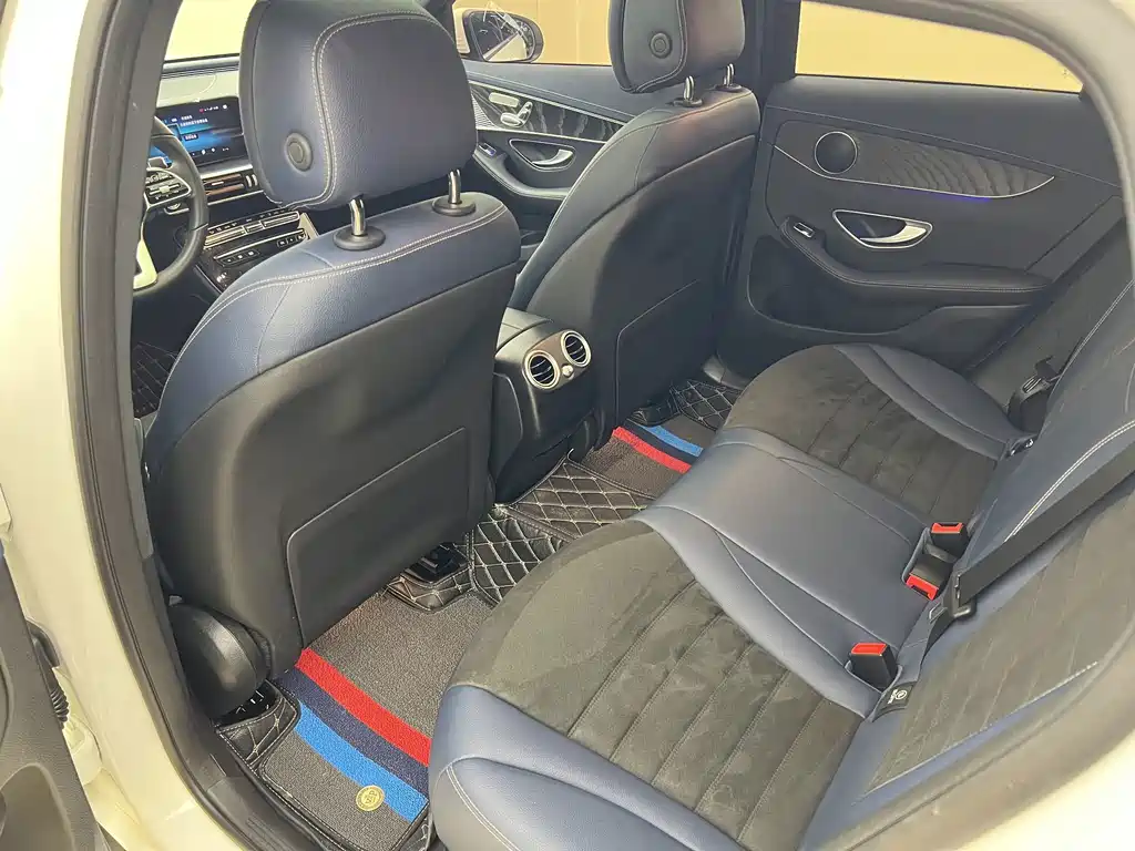 Mercedes-Benz EQC — миниатюра 16