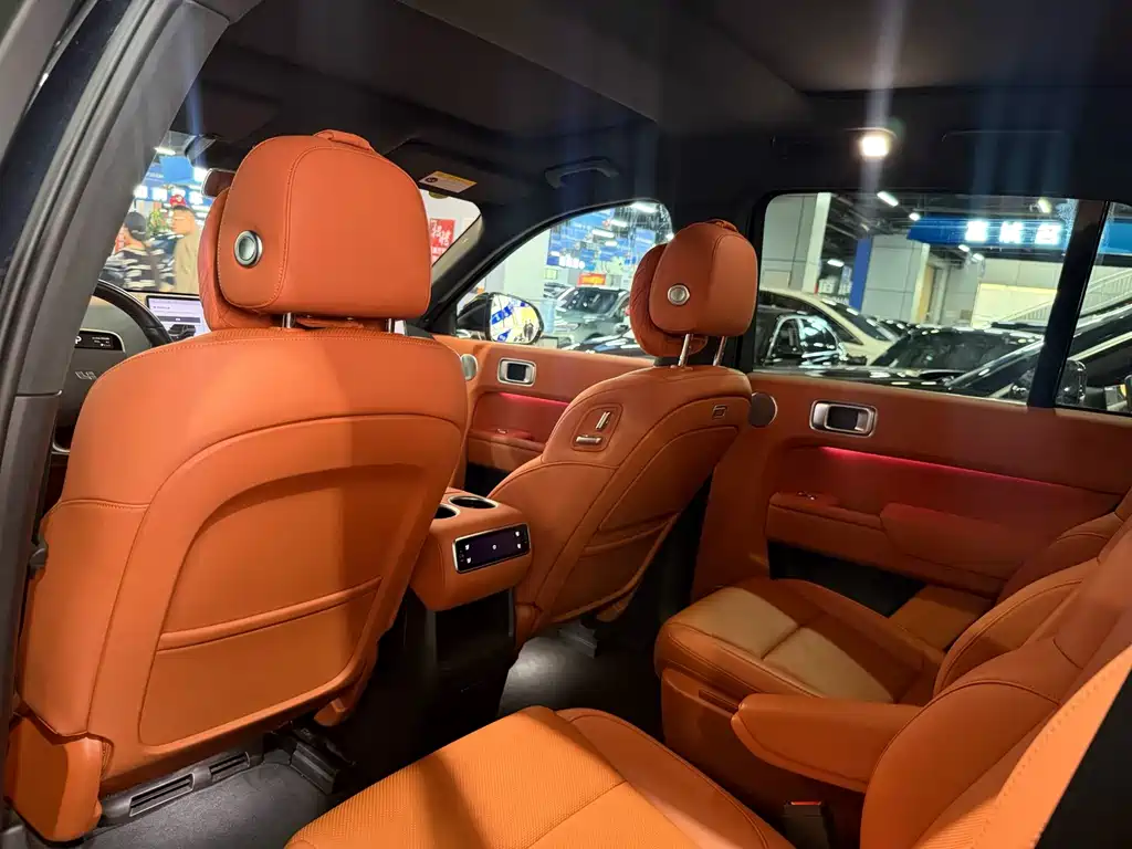 Li Auto Li L8 — миниатюра 5