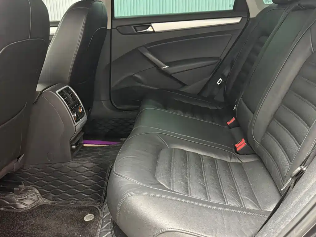 Volkswagen Passat — миниатюра 10