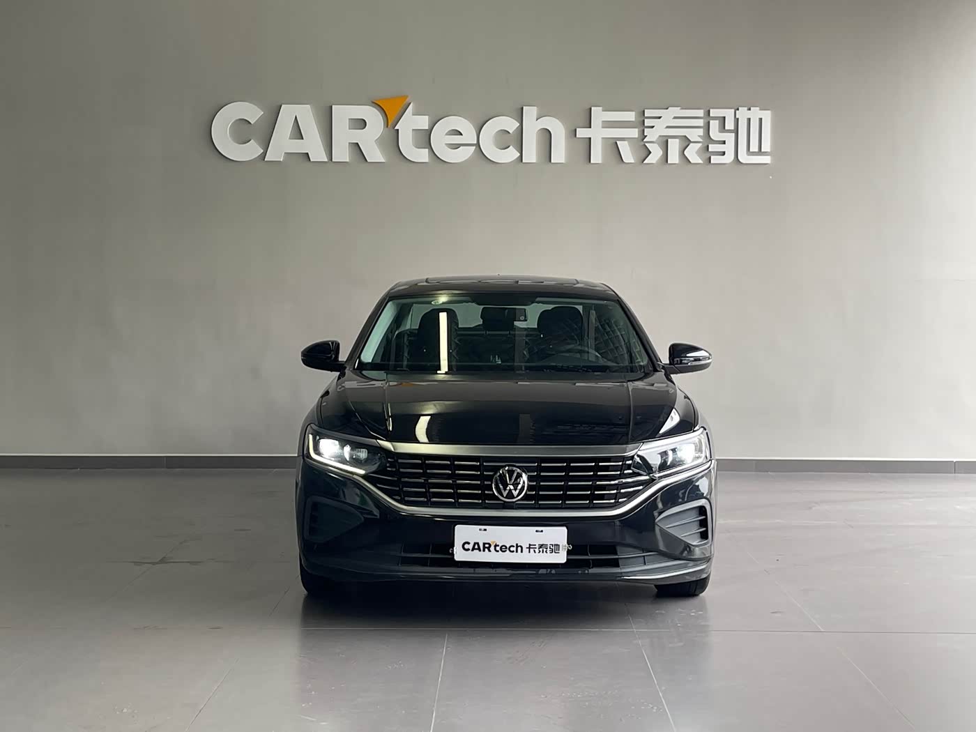 Volkswagen Passat 1.4 л 2025 г. Чёрный, пробег 36000 км