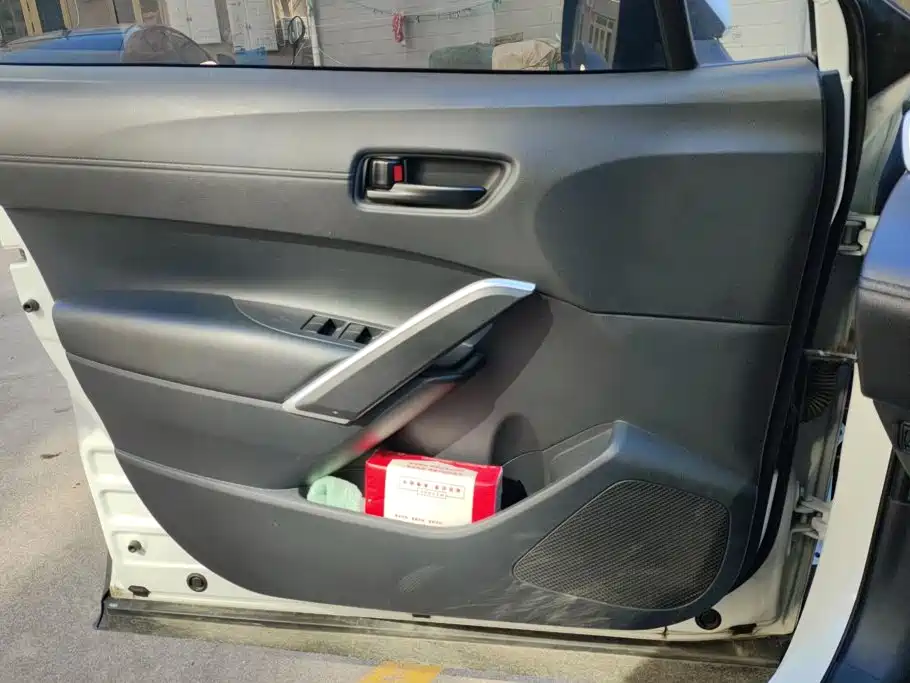 Toyota Frontlander — миниатюра 7