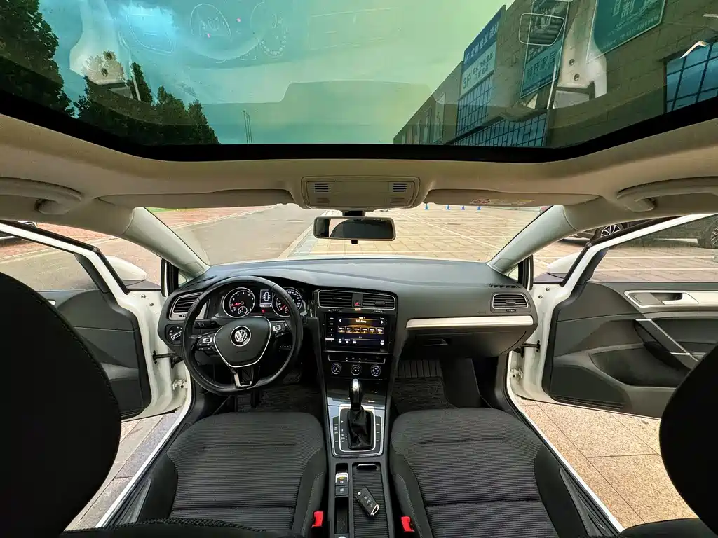 Volkswagen Golf — миниатюра 6
