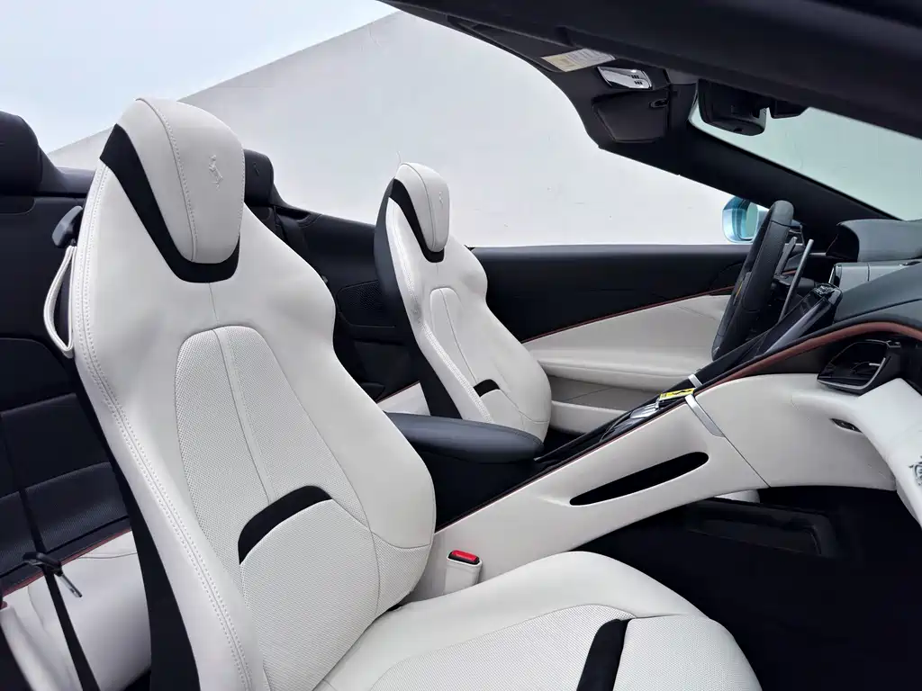 Ferrari Roma — миниатюра 20