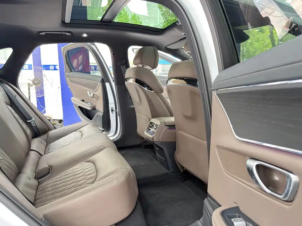 BYD Han — миниатюра 15