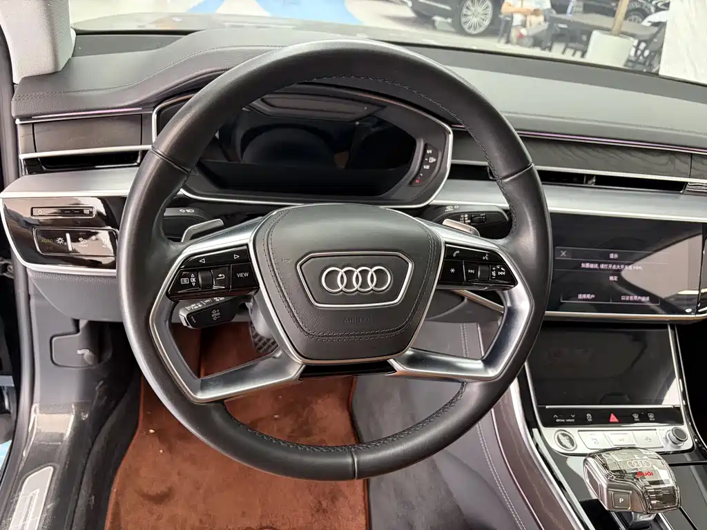 Audi A8 — миниатюра 10