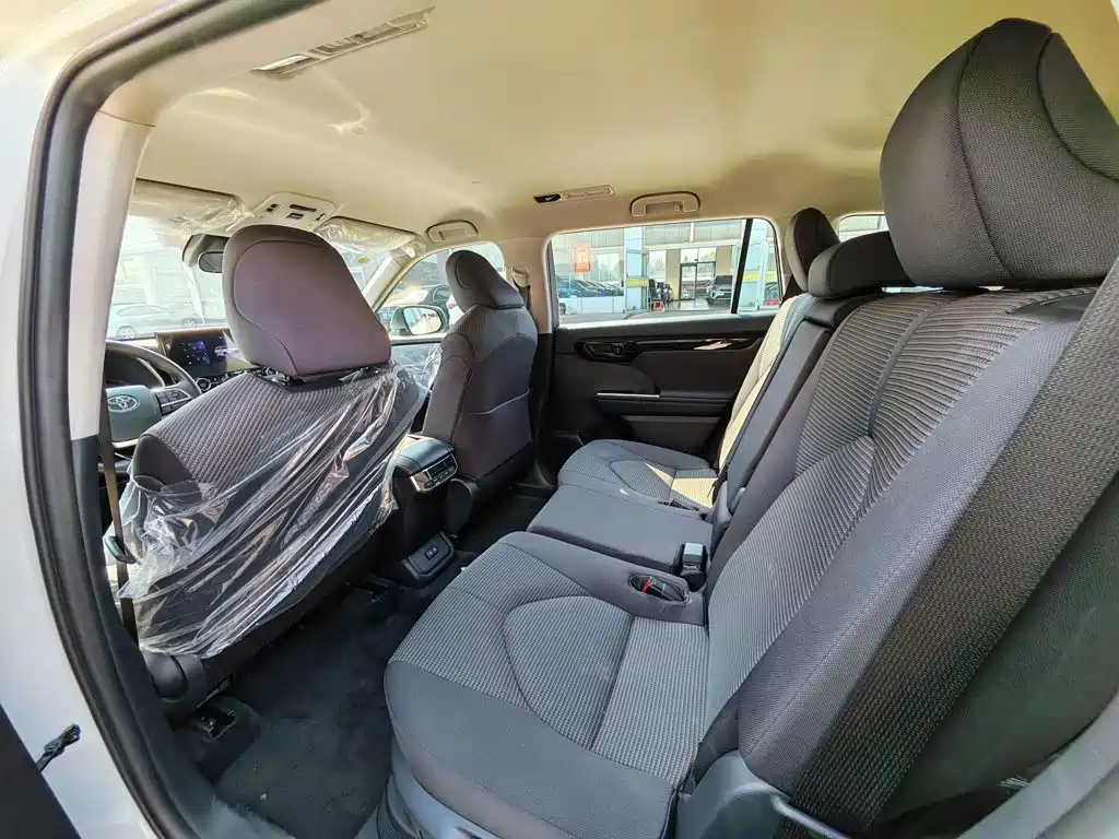Toyota Highlander — миниатюра 25
