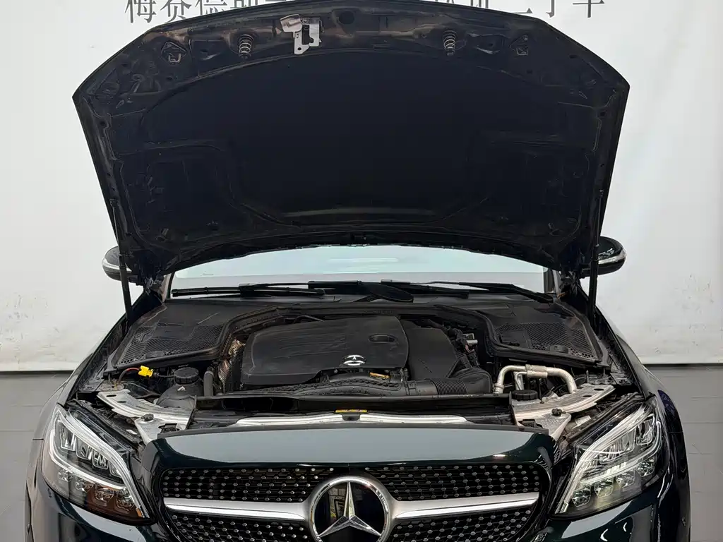Mercedes-Benz C-Class — миниатюра 2