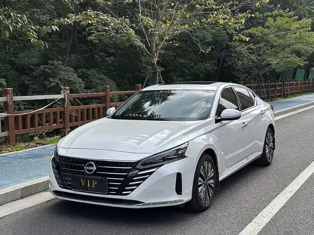 NISSAN TEANA 2024