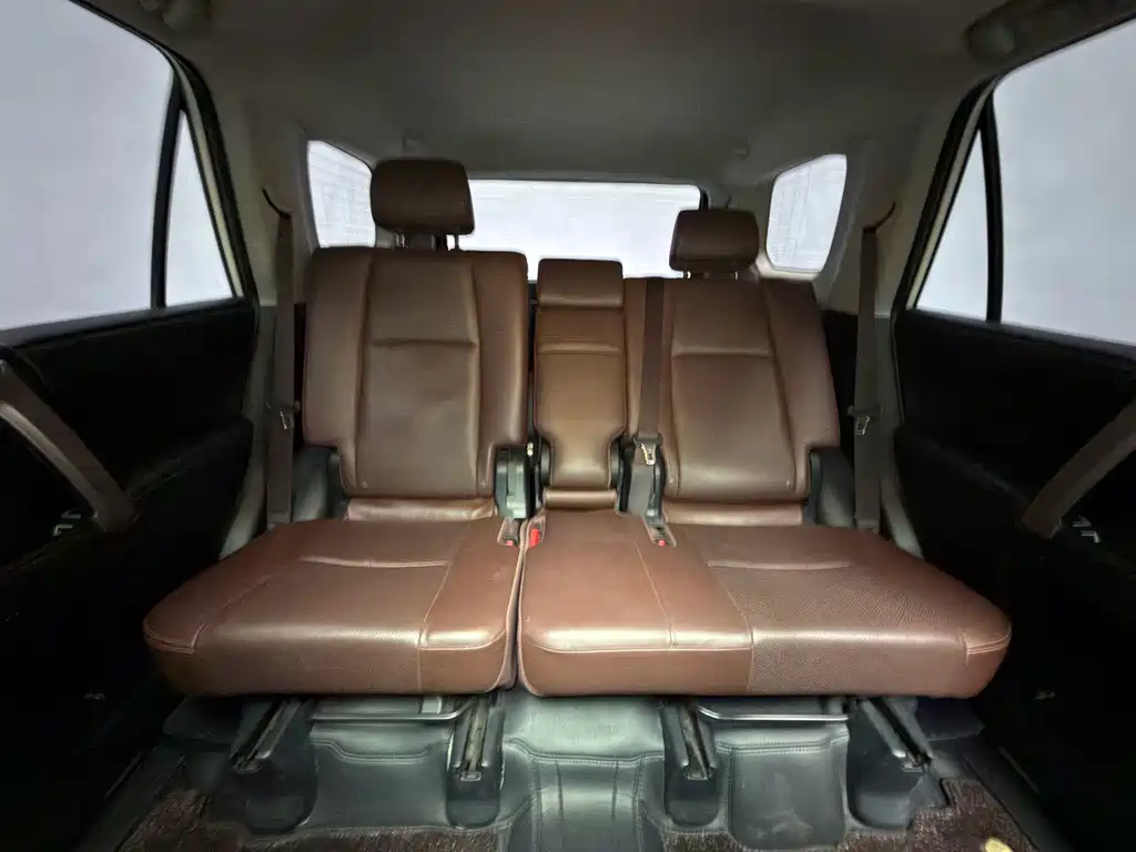 Toyota 4Runner — миниатюра 11