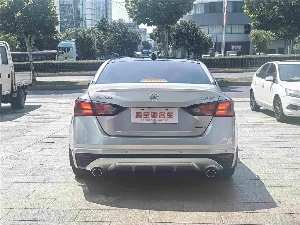 Nissan Teana — миниатюра 8