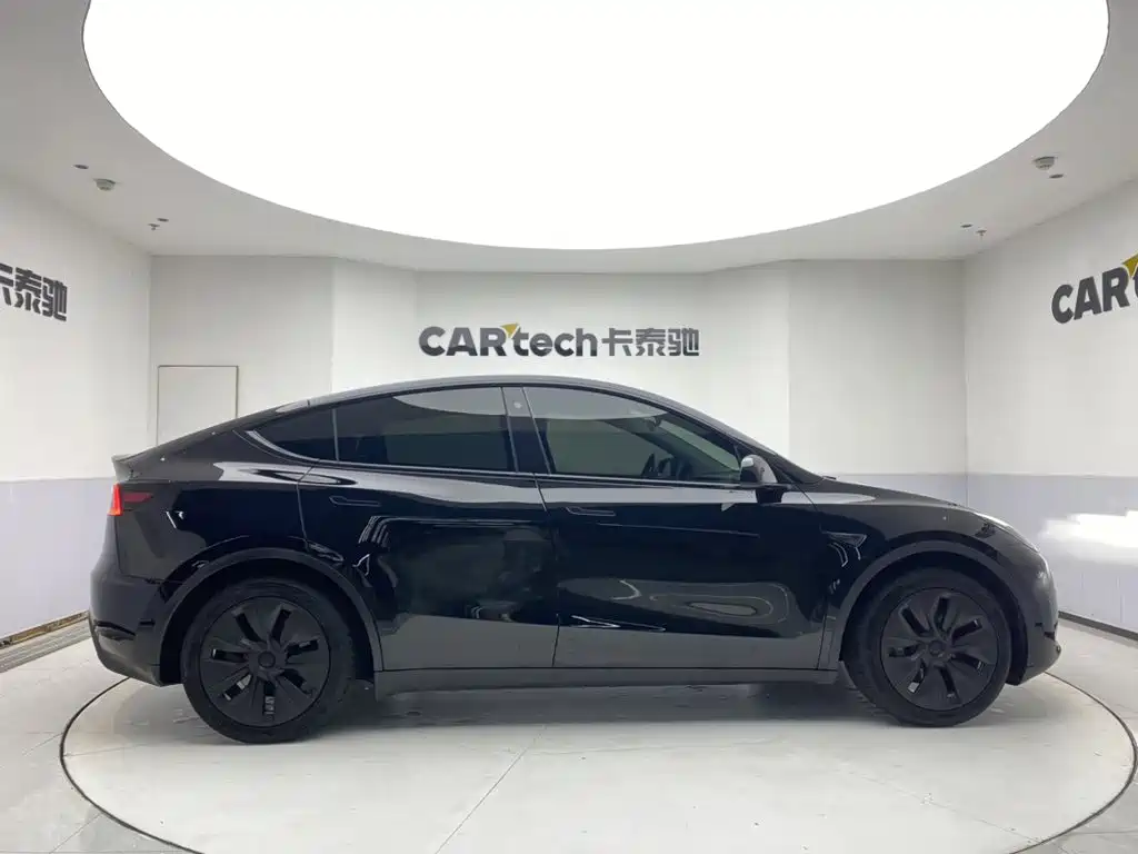 Tesla Model Y — фотографии объявления, Фото 5