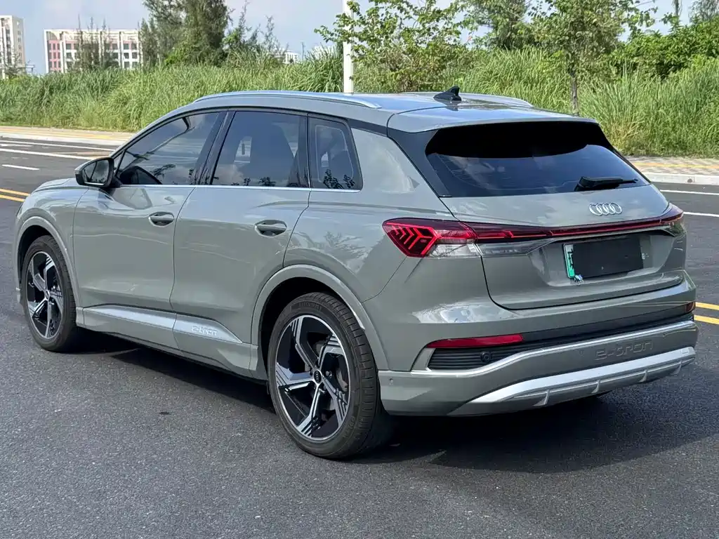 Audi Q4 e-tron — миниатюра 6