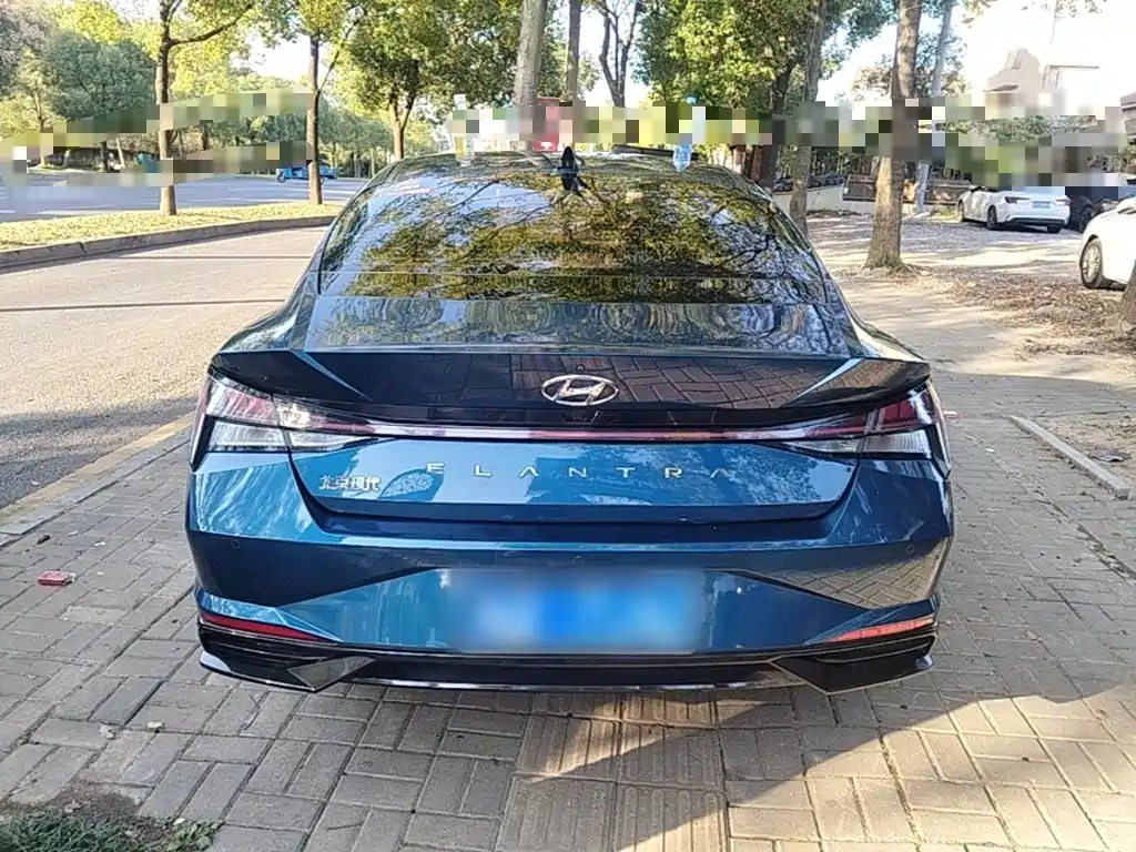 Hyundai Elantra — миниатюра 6