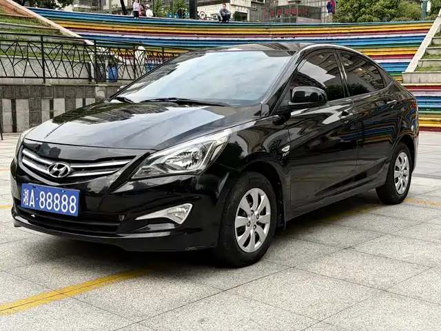 Hyundai Verna