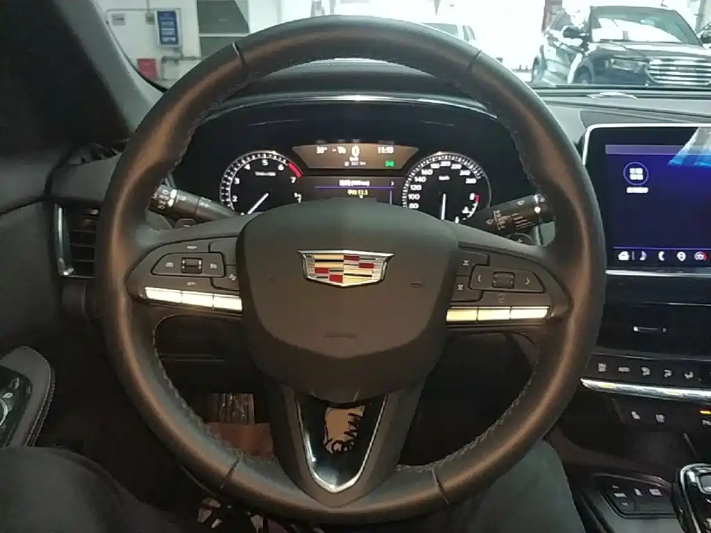 Cadillac CT5 — миниатюра 11
