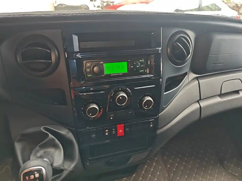 IVECO Ousheng — миниатюра 13