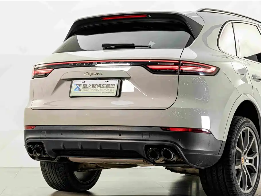 Porsche Cayenne Hybrid — миниатюра 7