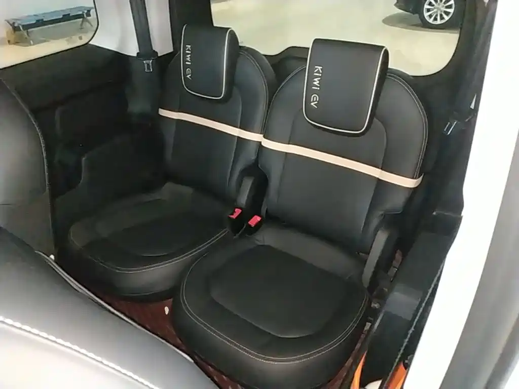 Baojun KiWi EV — миниатюра 17