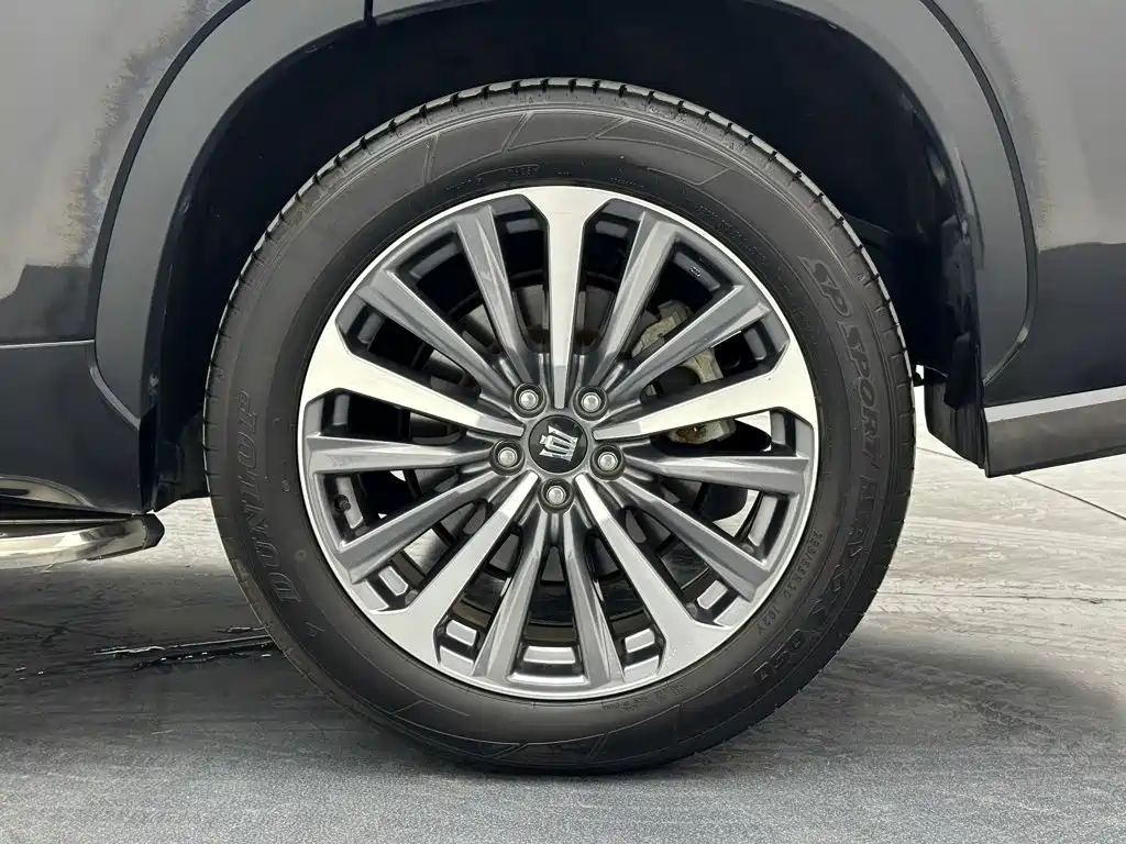 Toyota Crown Kluger — миниатюра 32