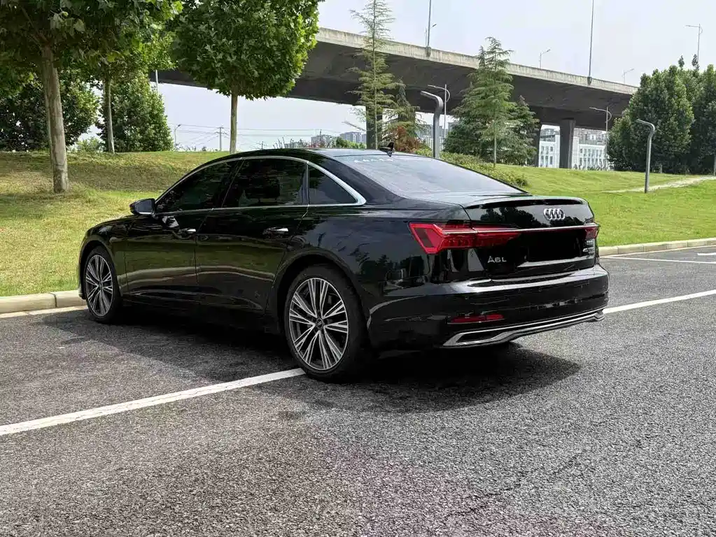 Audi A6L 2023 45 TFSI quattro Premium