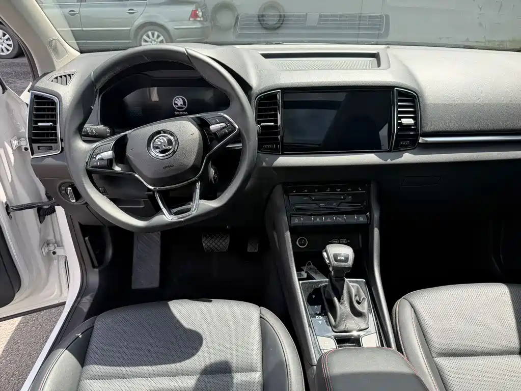 Skoda Karoq — миниатюра 12