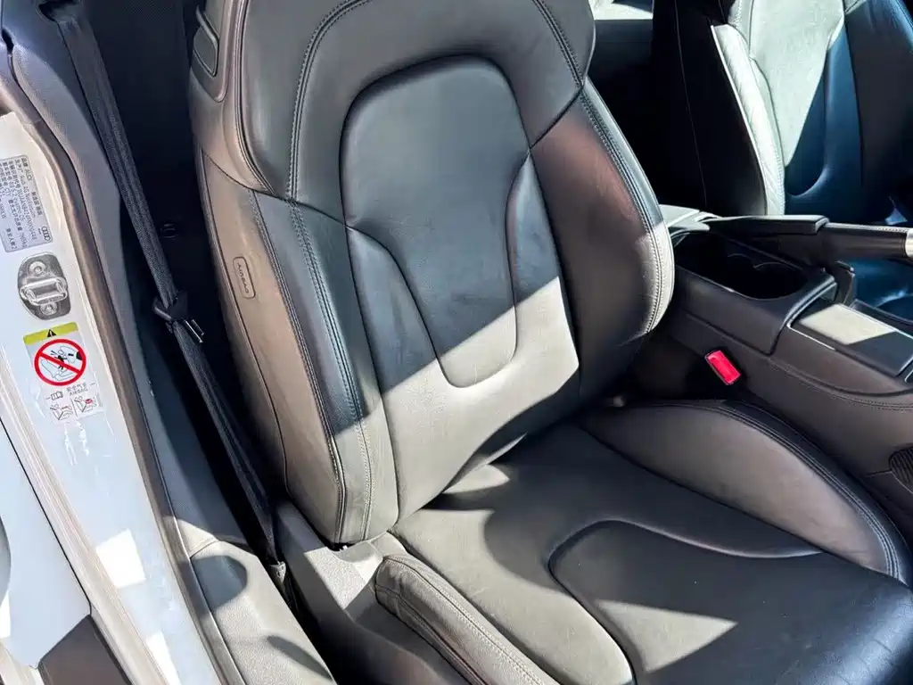 Audi R8 — миниатюра 7