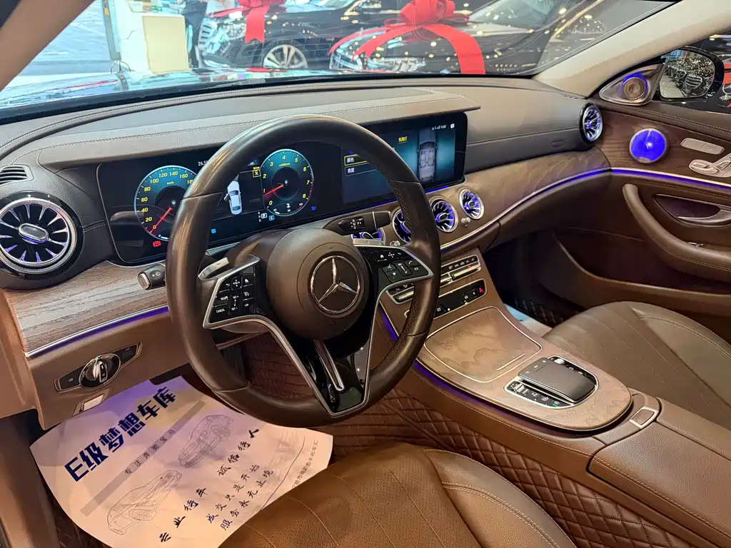 Mercedes-Benz E-Class — миниатюра 6