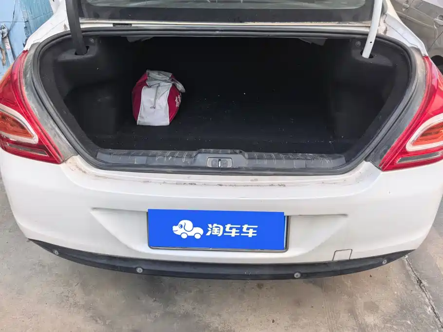 Peugeot 308 — миниатюра 4