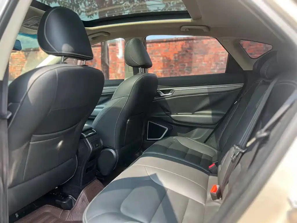 Geely Emgrand GS — миниатюра 12