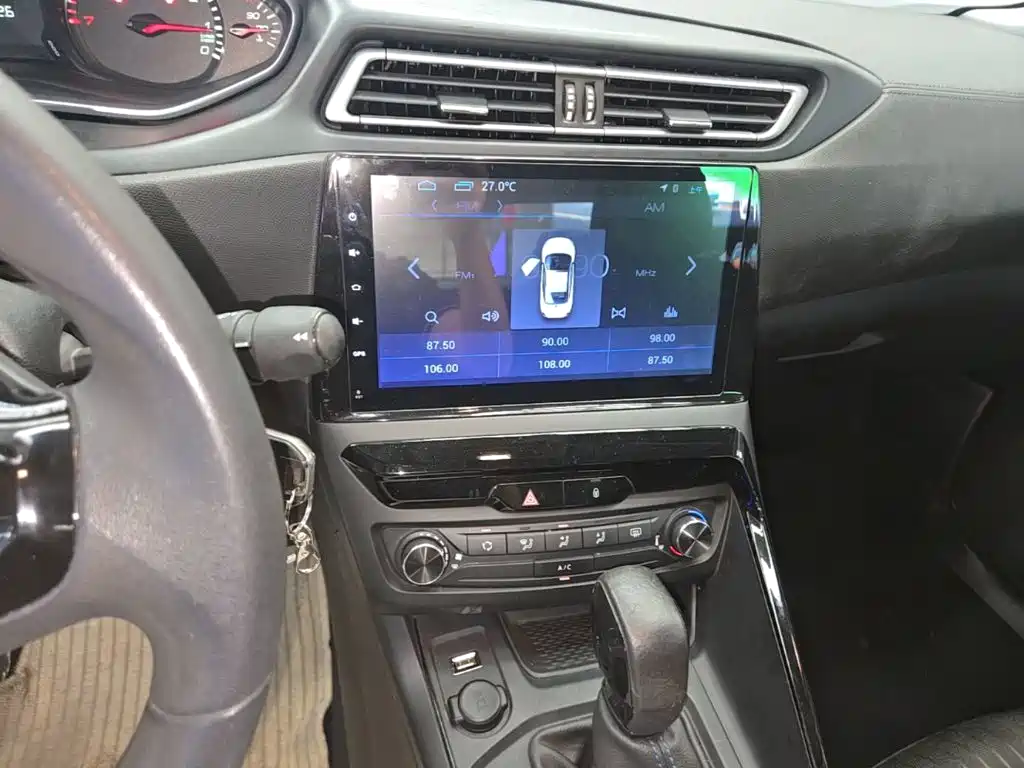Peugeot 308 — миниатюра 13