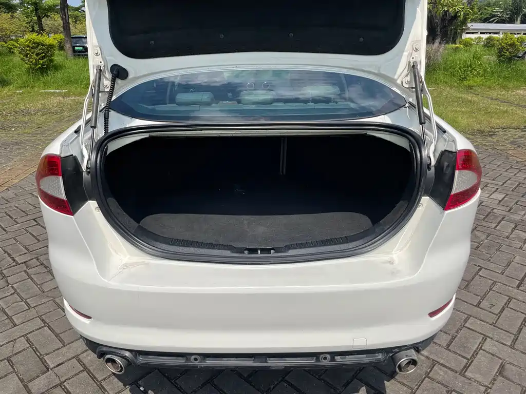 Ford Mondeo Zhisheng — миниатюра 18