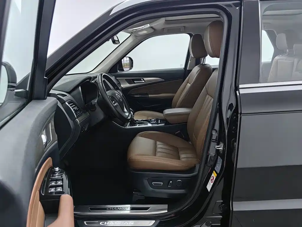 Changan CS95 — миниатюра 10