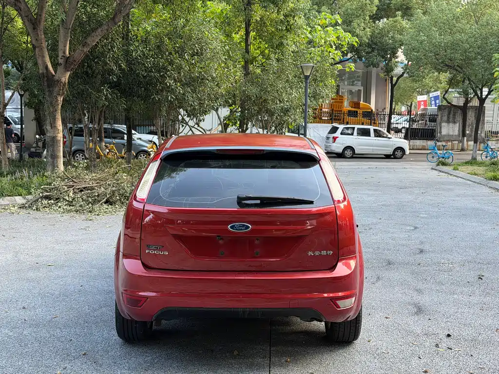 Ford Focus — миниатюра 5