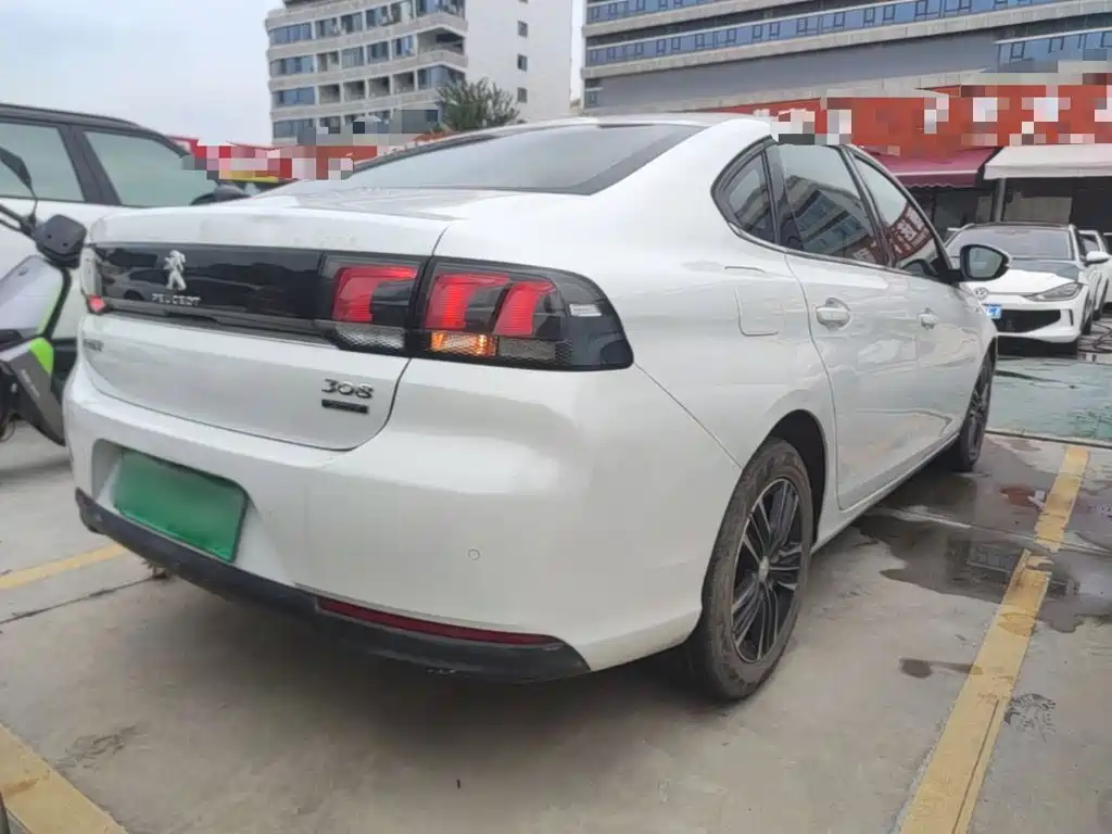 Peugeot 308 — миниатюра 7