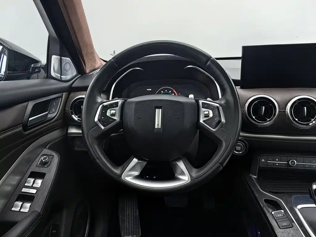 Wey Wey VV6 — миниатюра 11
