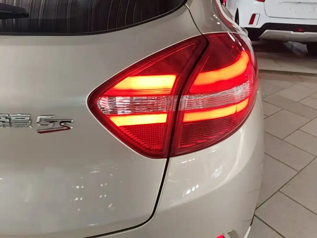 Geely Emgrand GS — миниатюра 8