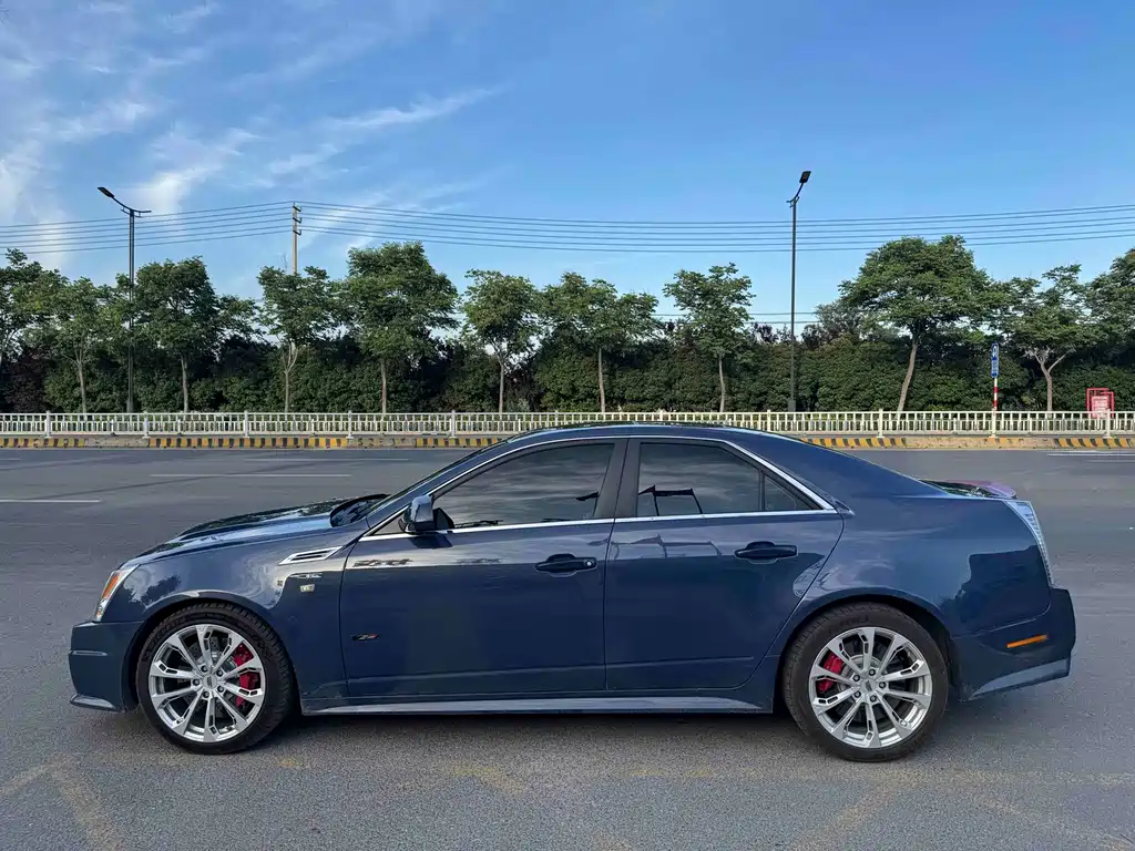 Cadillac CTS 2009 6.2L CTS-V