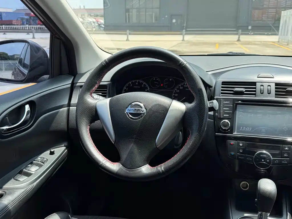 Nissan Tiida 1.6L CVT Cool Coffee Edition, фото 11
