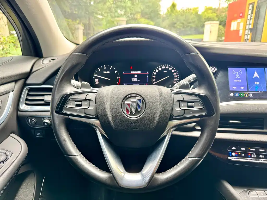 Buick Enclave — миниатюра 10