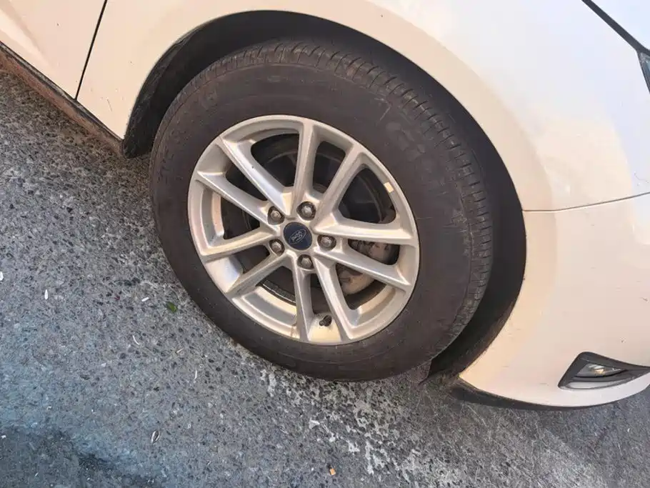 Ford Focus — миниатюра 6